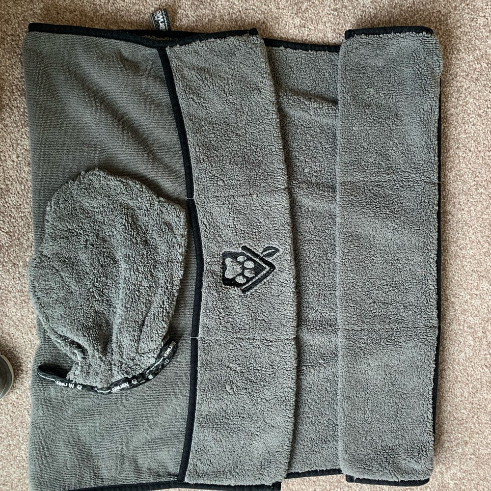 Norwex pet towel and mitt